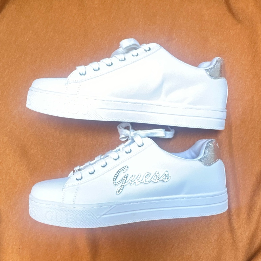 - Guess | Shoes - size 10 - Picture 4 of 11